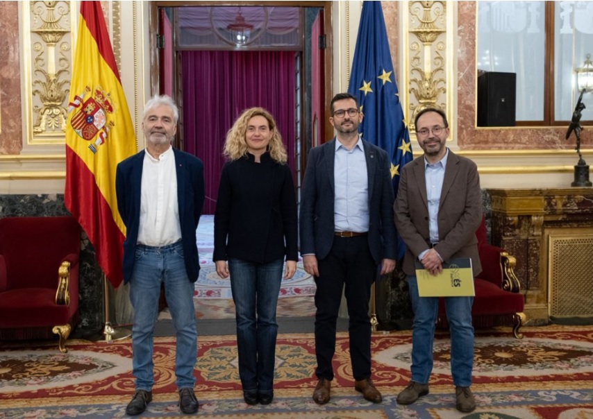 Foto de la defensa de la iniciativa al Congrés dels Diputats